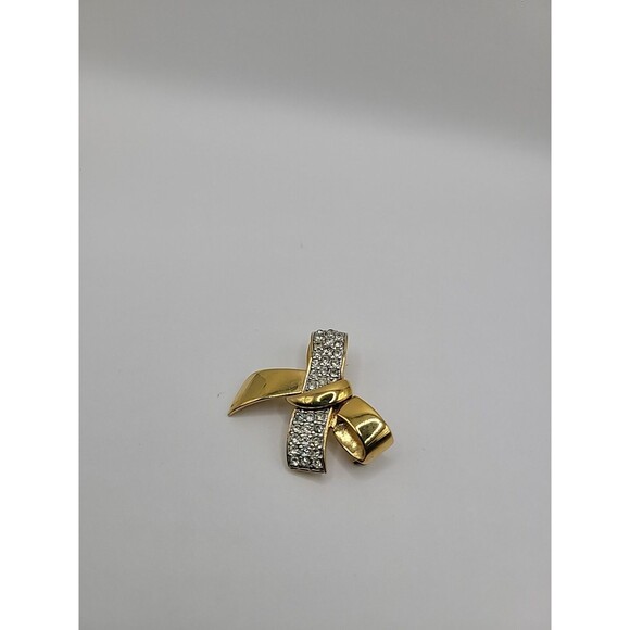 Vintage Monet Brooch Pin Gold Tone White Crystals Bow Jewelry Costume - Picture 5 of 10